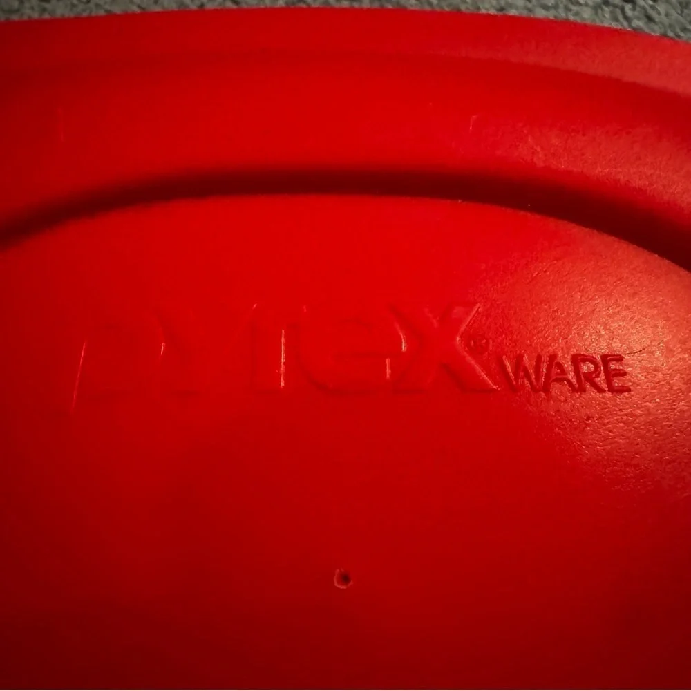 Pyrex Ware 2.5qt/2.35 L Rectangular Style Casserole Dish Red Lid Made In USA